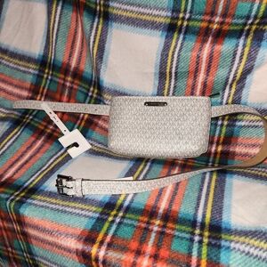 Stylish Silver Patterned Belt Bag